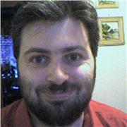 Laureato in lingue e letterature straniere impartisce lezioni di inglese e tedesco a tutti i livelli per ragazzi e adulti